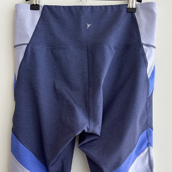Old Navy High-Waisted Elevate Color-Block Compression Leggings, Pageant Purple,L - Picture 9 of 16
